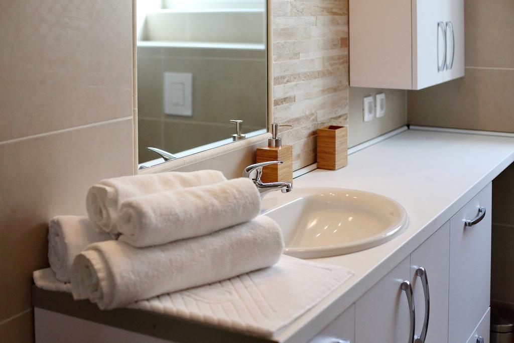 Luxury Apartments Sikiric With Fantastic View On The Sea Bibinje Esterno foto